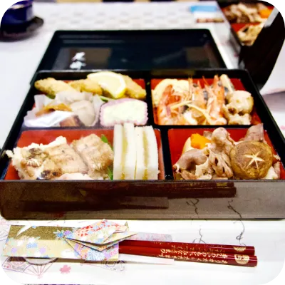 (1) Japanese Calligraphy Experience and Japanese Cuisine Experience