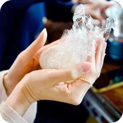 (4) Onigiri Making Experience